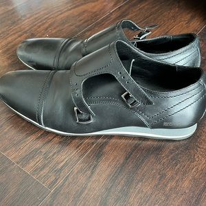 Kenneth Cole shoes size 9.5